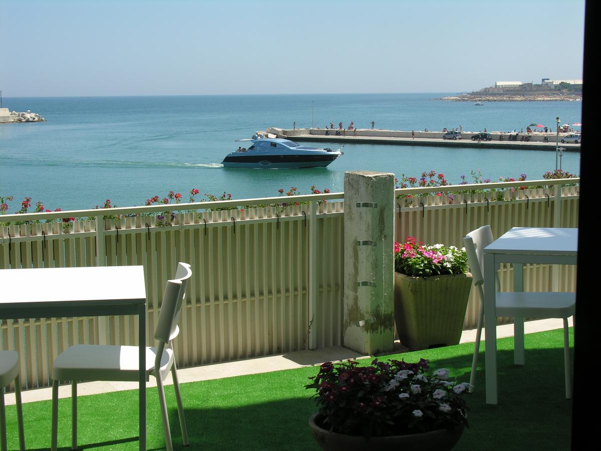 B&B La Baia Sea Rooms 比谢列 外观 照片