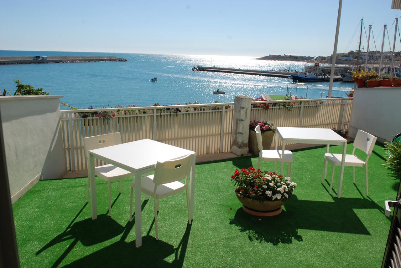 B&B La Baia Sea Rooms 比谢列 外观 照片