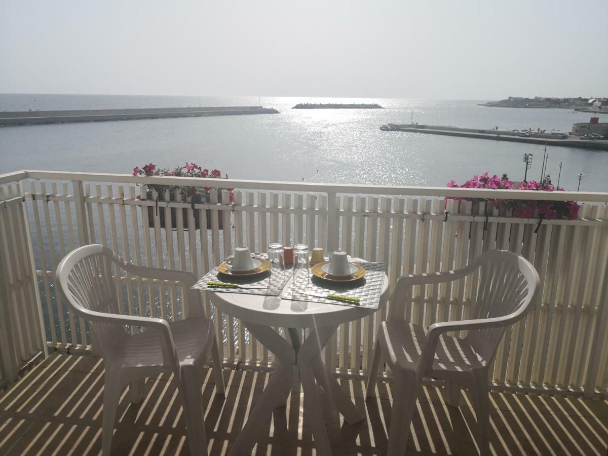 B&B La Baia Sea Rooms 比谢列 外观 照片