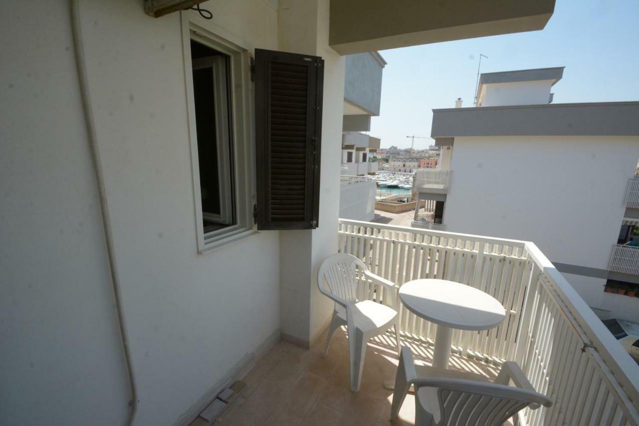 B&B La Baia Sea Rooms 比谢列 外观 照片